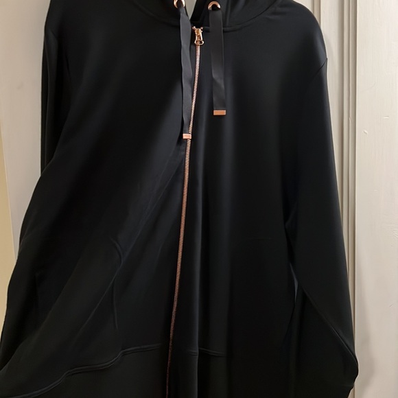 NWT black zip up sweatshirt with bronze detailing - Picture 4 of 4